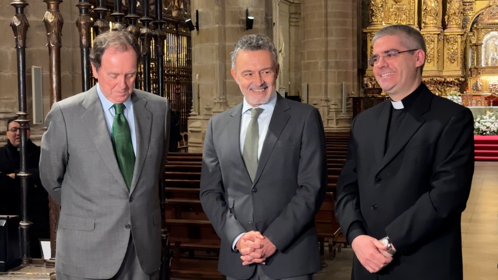 El presidente de la Fundación Iberdrola España, el alcalde de Logroño y el delegado de Patrimonio de la Diócesis