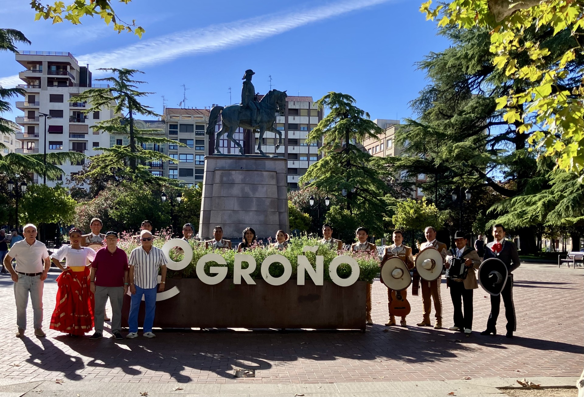 Presentación de la programación de Bailando en plata en San Mateo