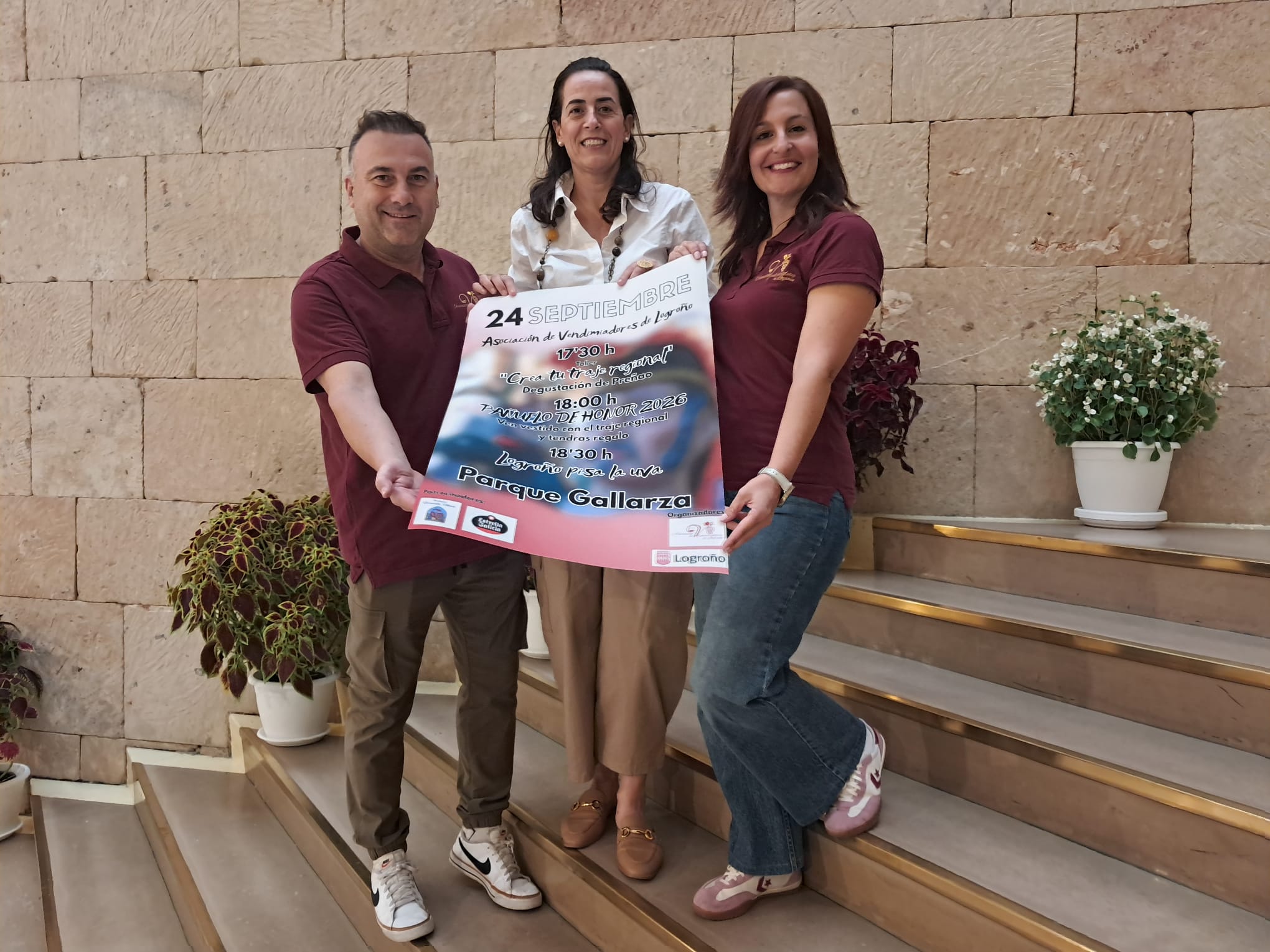 Presentación pañuelo de honor